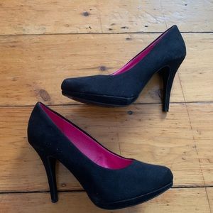 Black Suede Pumps